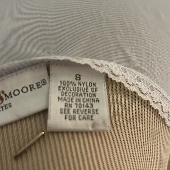 Preswick & Moore light blue sheer nightgown - Picture 6 of 7